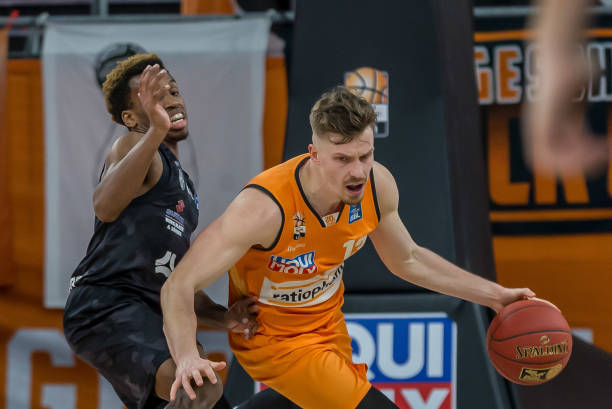 尤其在关键 尤其在关键