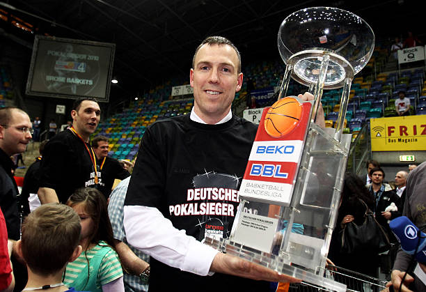 果断地进行 果断地进行