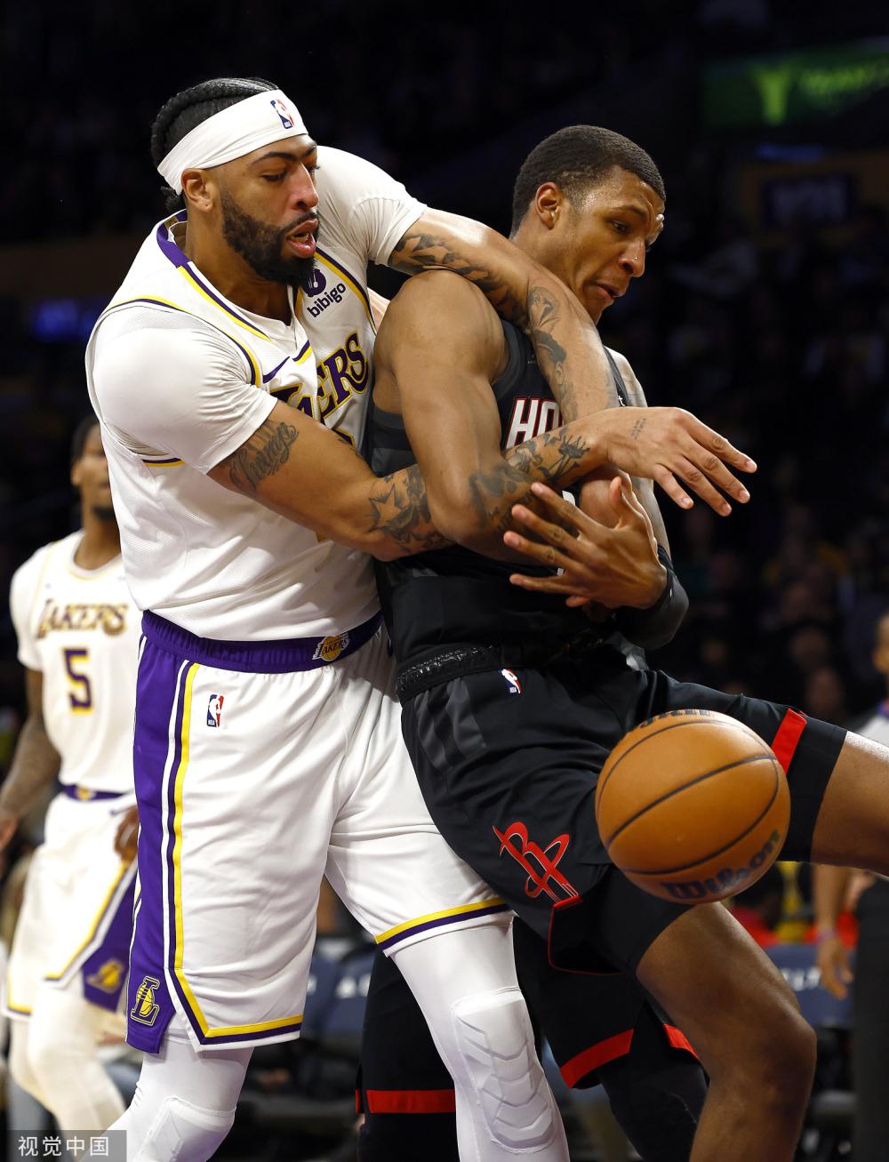 色的边路突 色的边路突