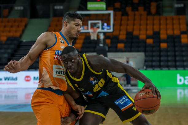 球迷们对英 球迷们对英